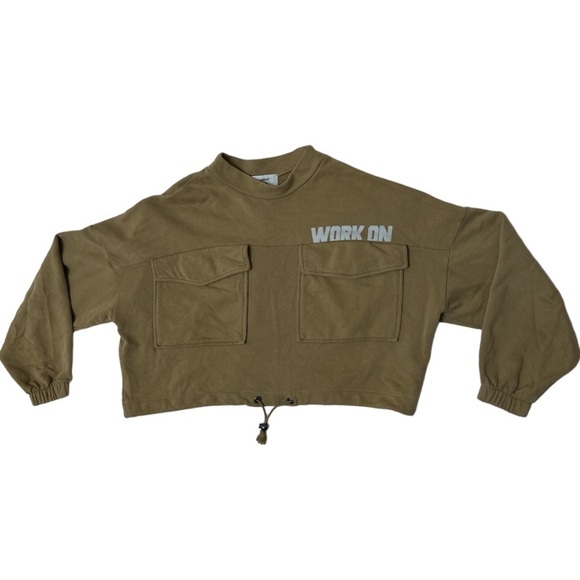 Pull&Bear Cropped WorkOn Sweatshirt w Dropped Shoulders Toggle Draw String Hem - Picture 1 of 7